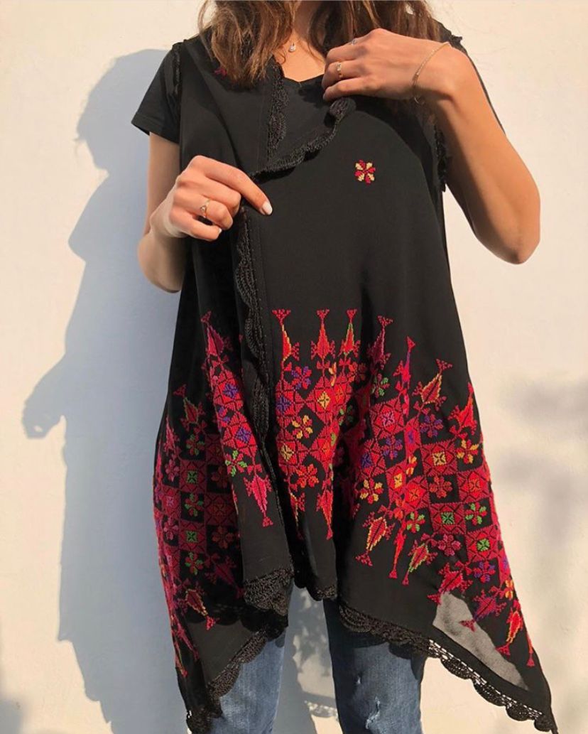 Handcrafted Palestinian embroidery Gilet - Image 1