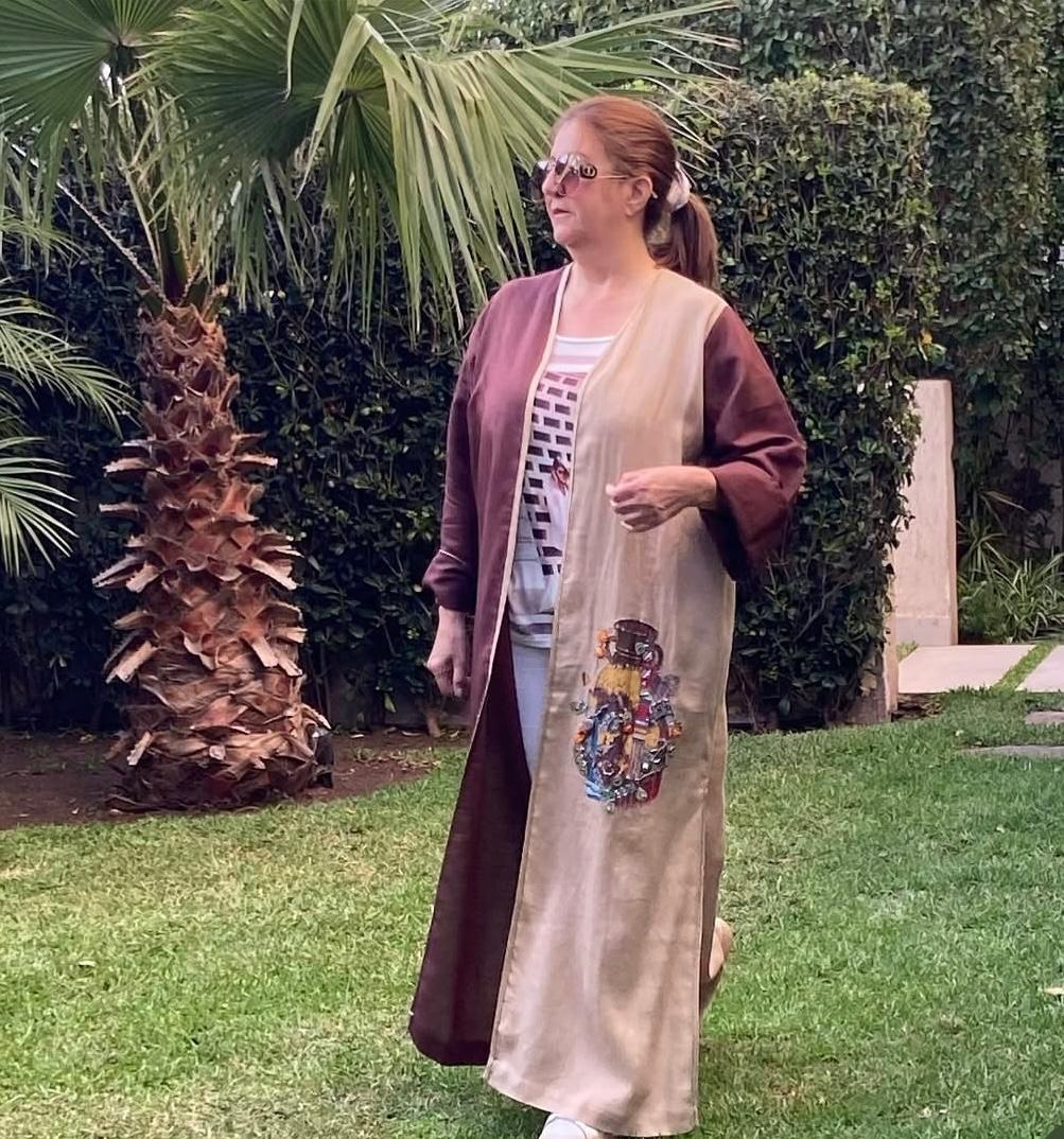 Hand-painted linen abaya - Image 1