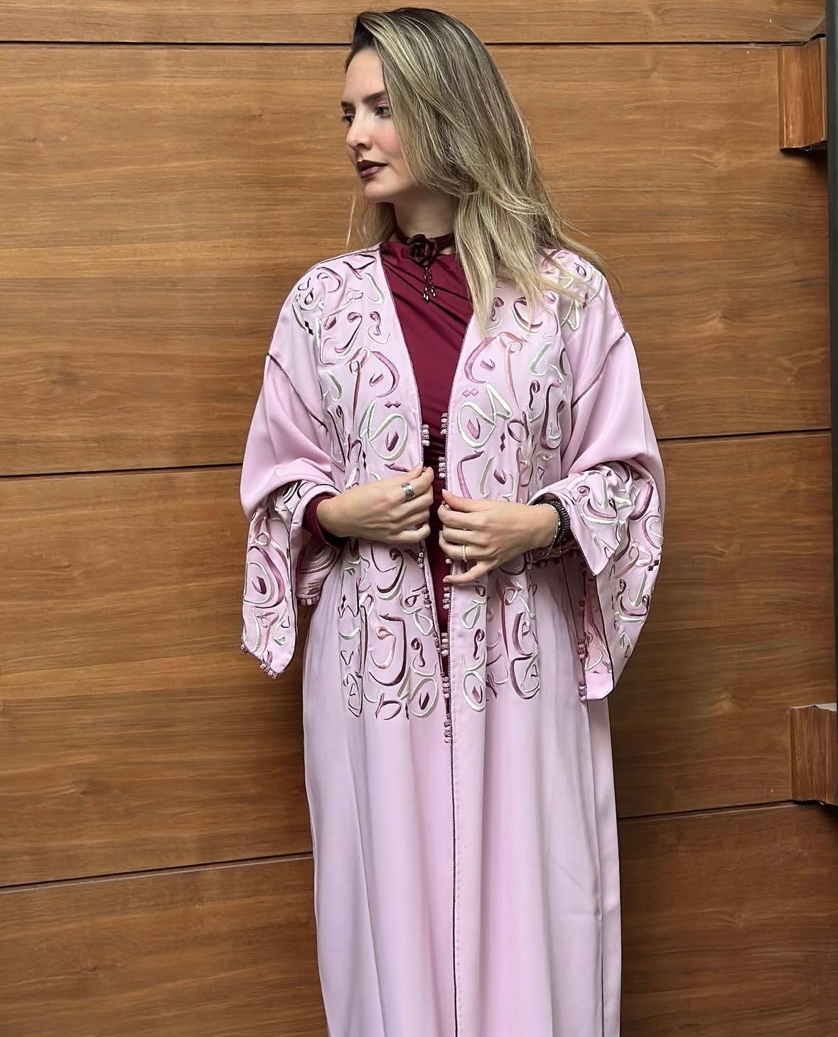 Arabic calligraphy abaya - Image 1