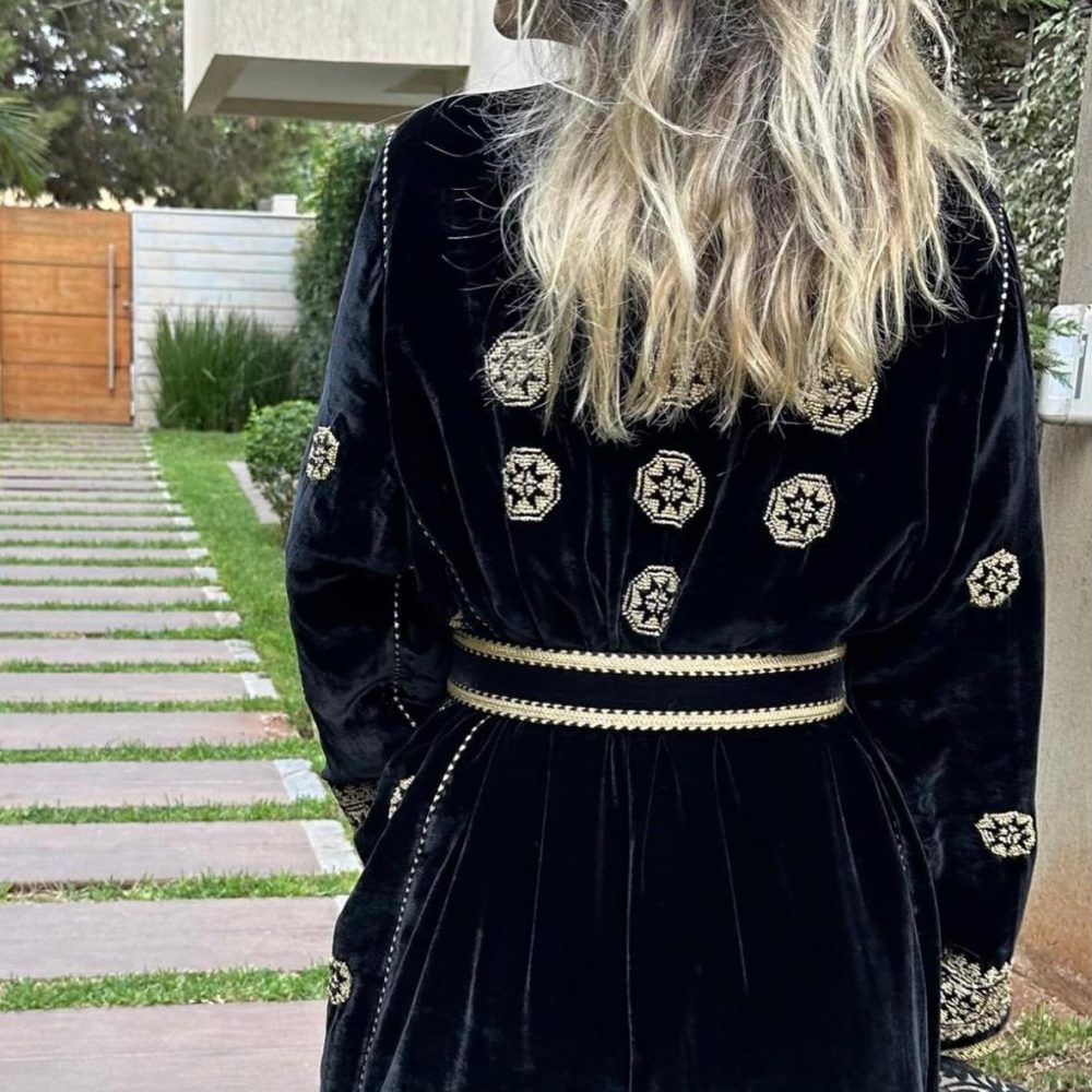 Palestinian Handcrafted Velvet Morocain caftan - Image 2