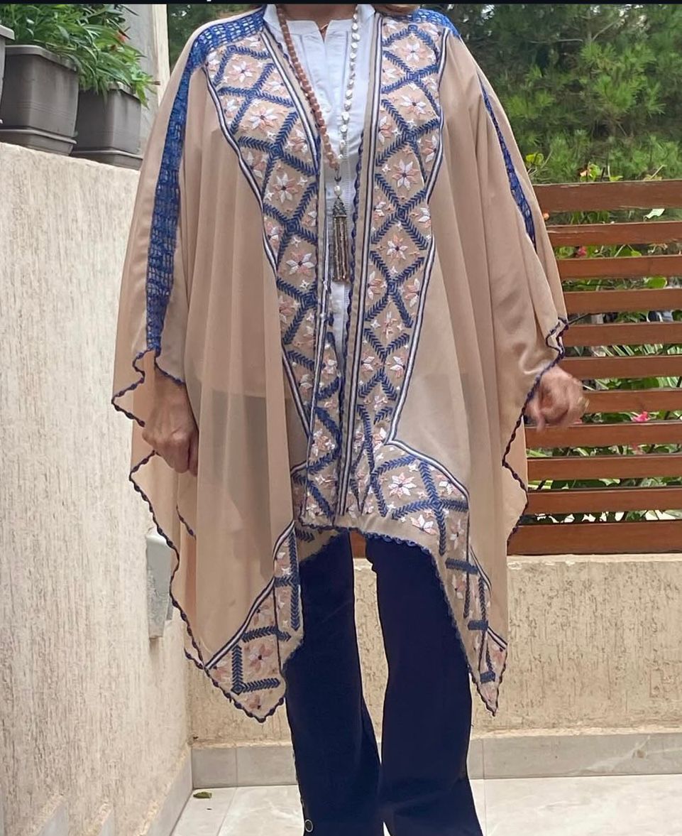Crêpe Georgette cape adorned with palestinian embroidery